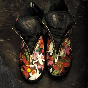 Floral converse by Brazilian designer Pat Bo